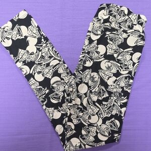 LuLaRoe Monochrome Bat Graphic Leggings